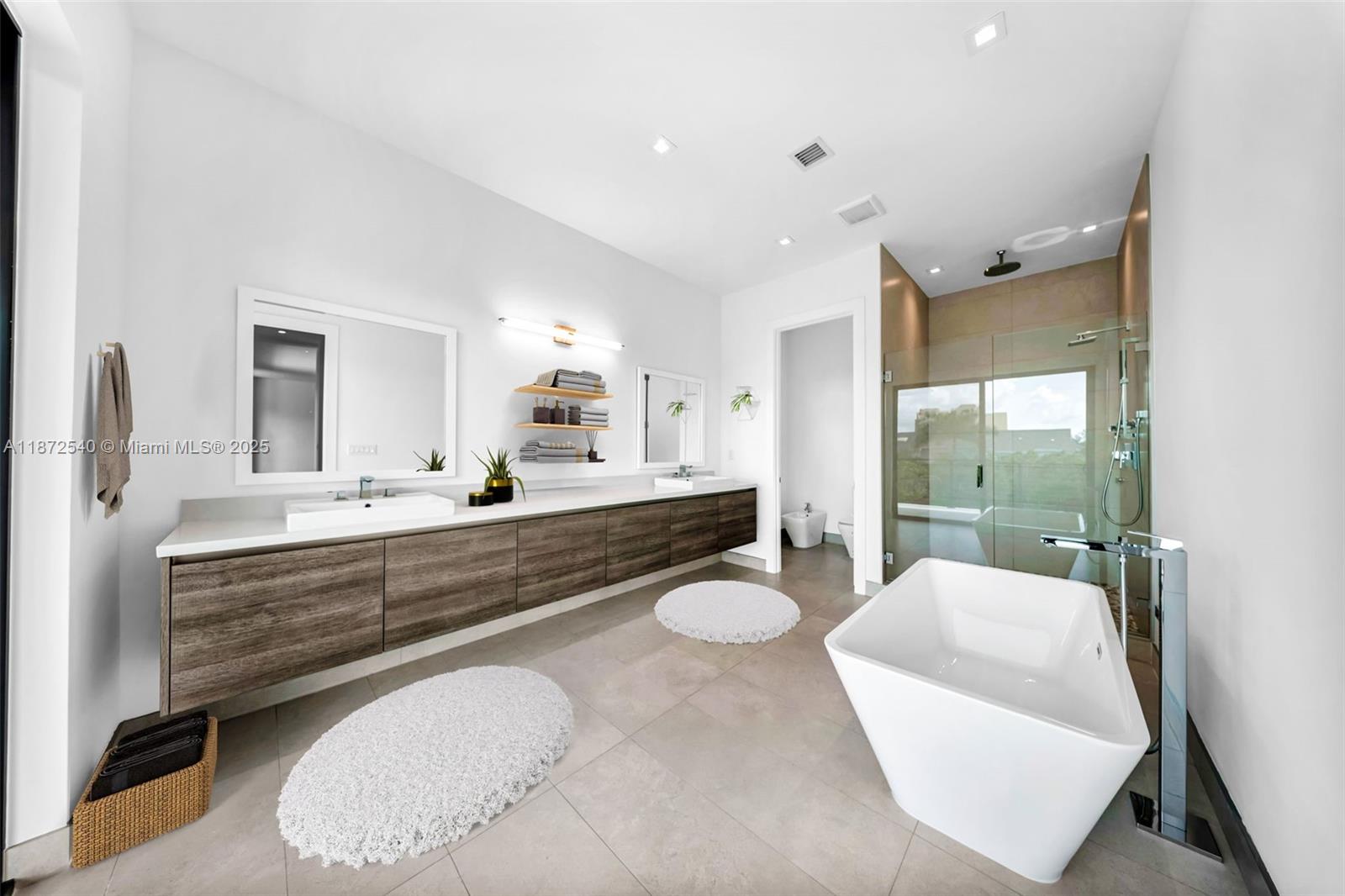 WESTON ESTATES - Residential