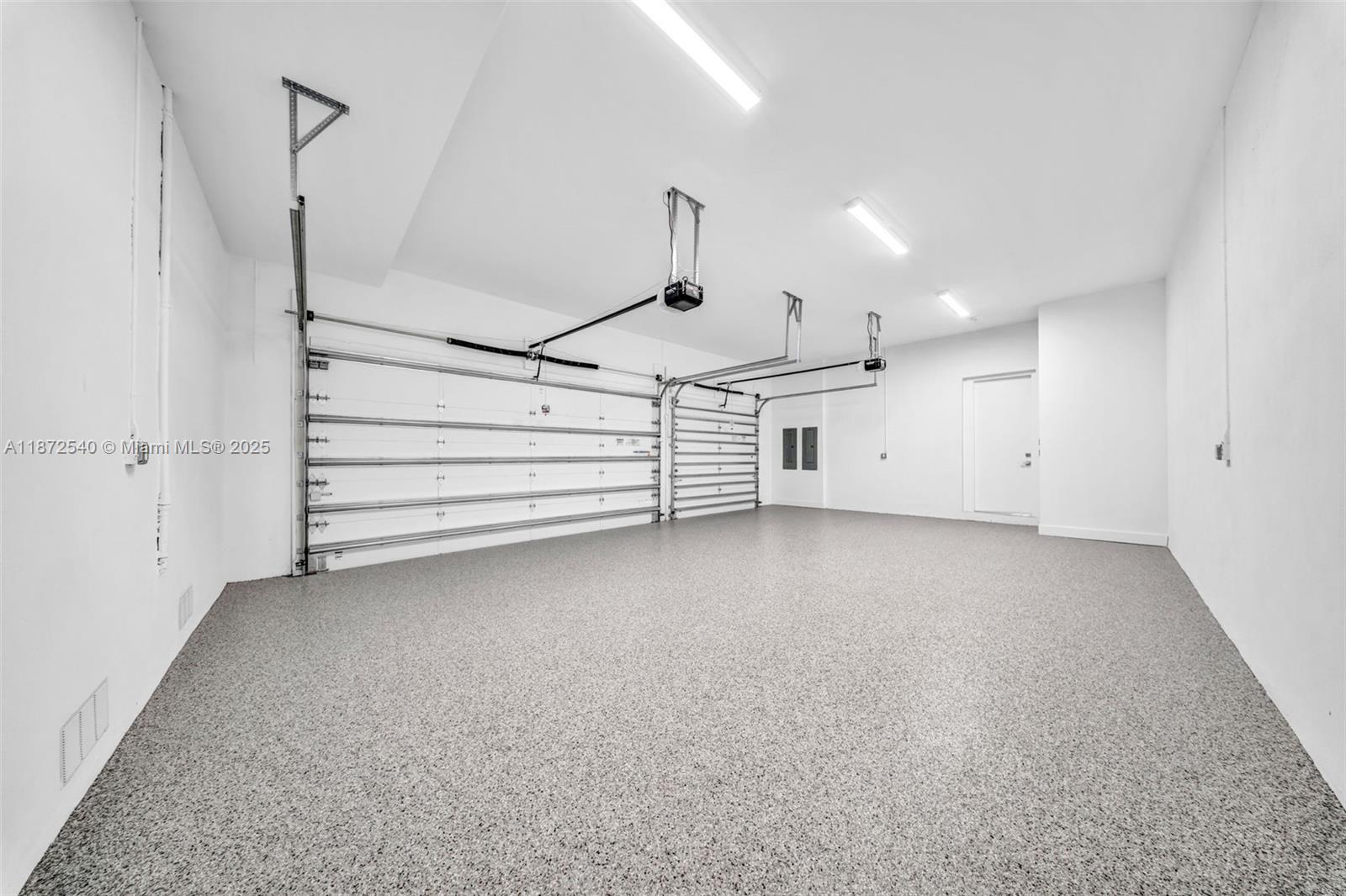 WESTON ESTATES - Residential