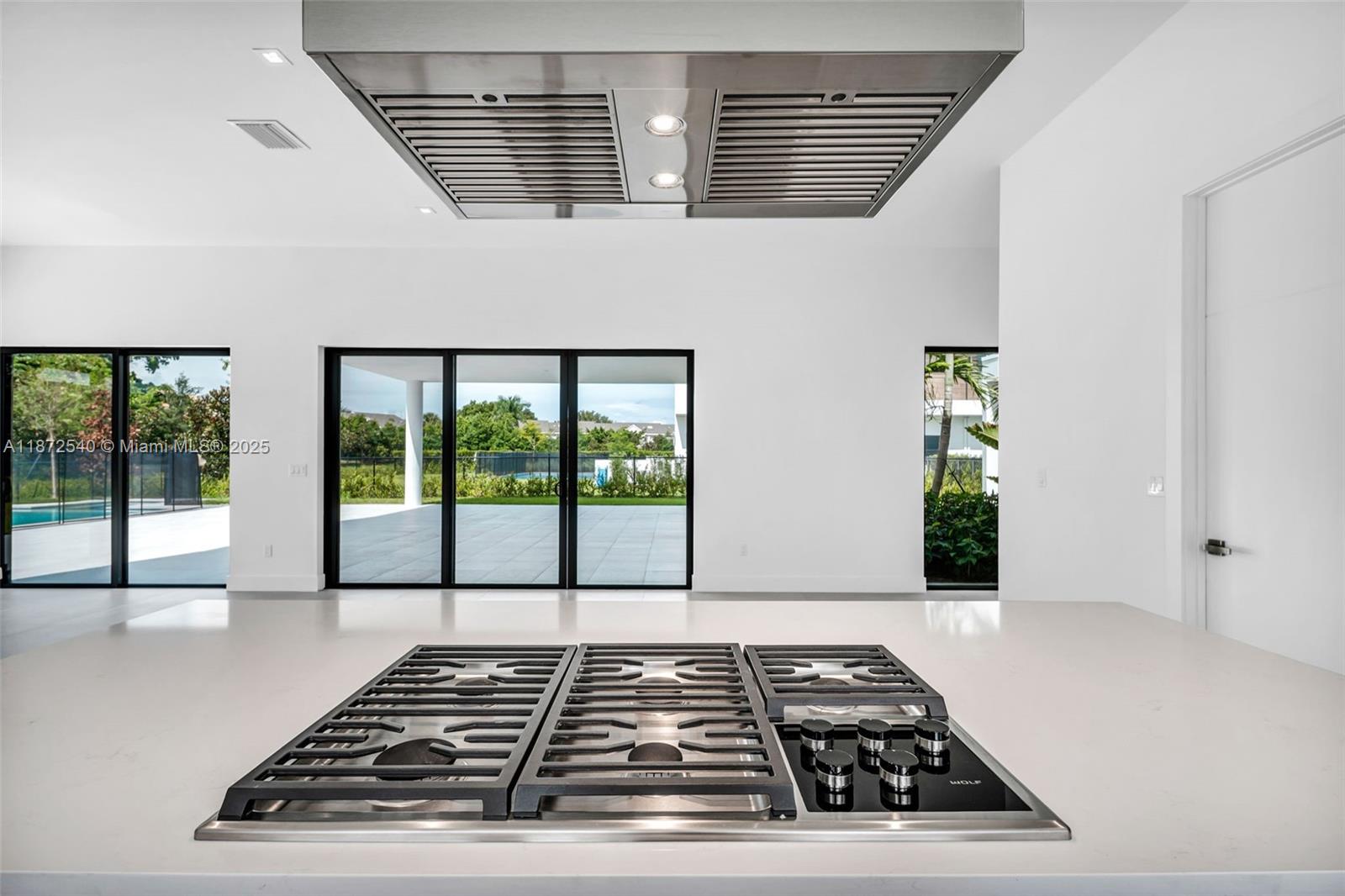 WESTON ESTATES - Residential