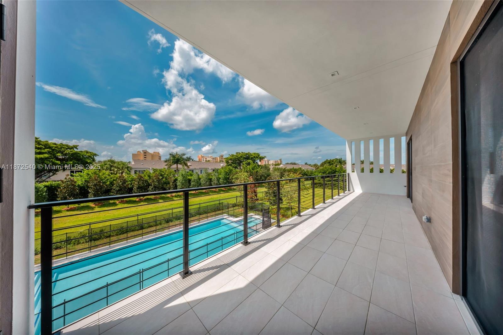 WESTON ESTATES - Residential