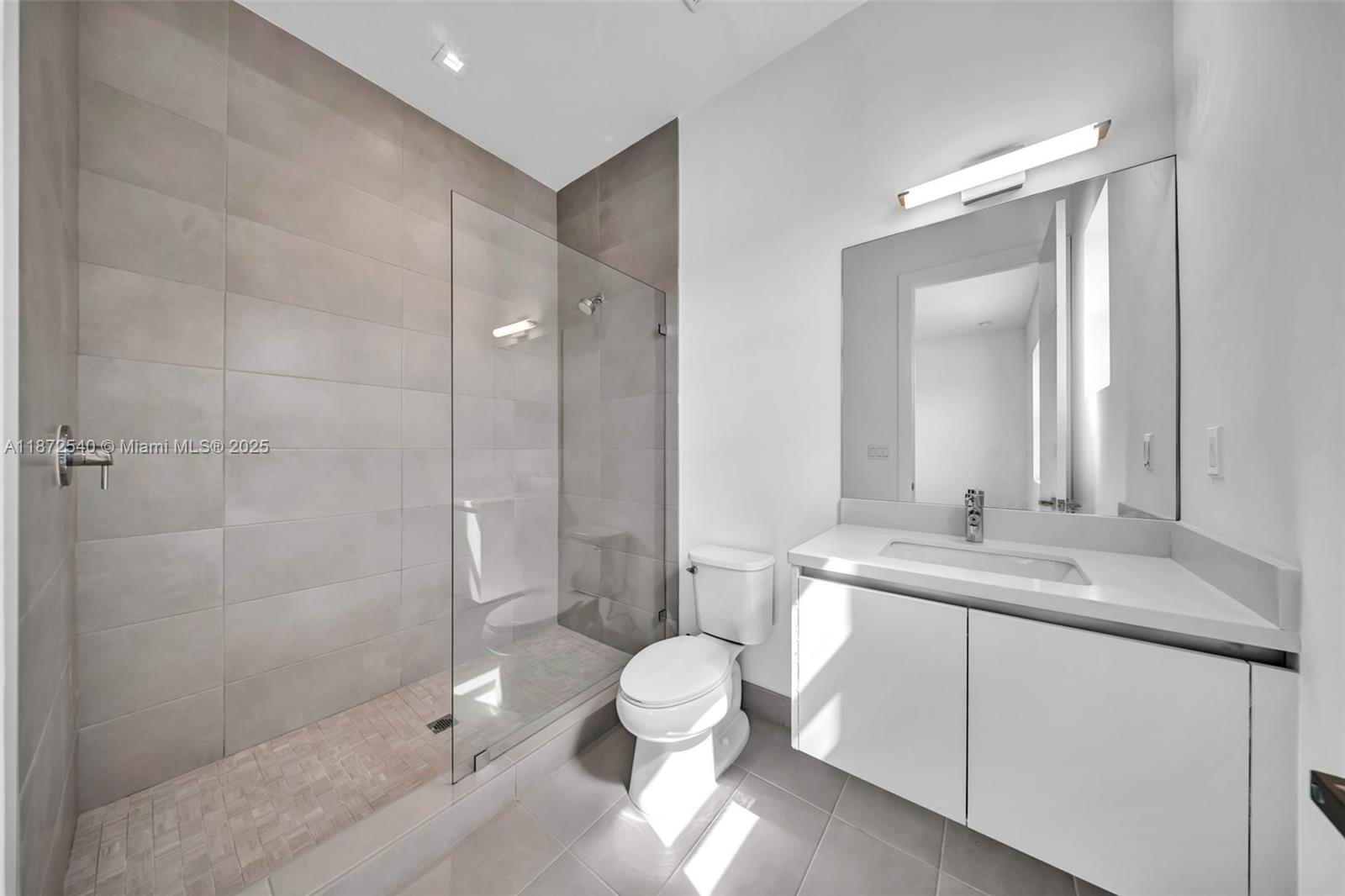 WESTON ESTATES - Residential