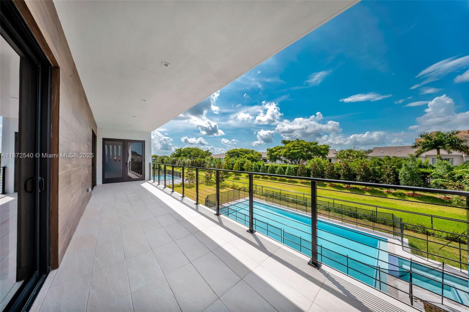 WESTON ESTATES - Residential