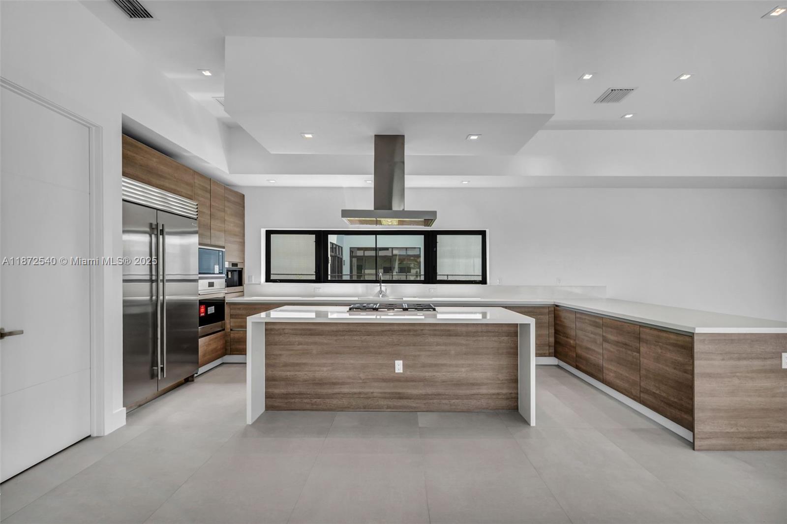 WESTON ESTATES - Residential