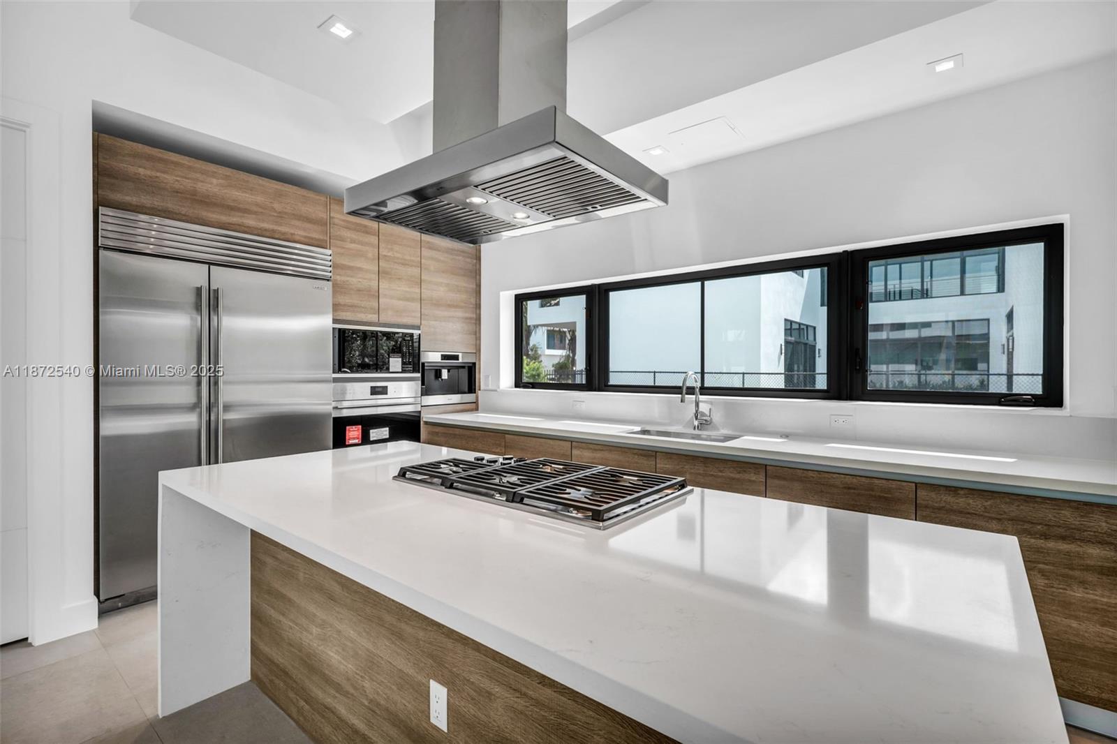 WESTON ESTATES - Residential