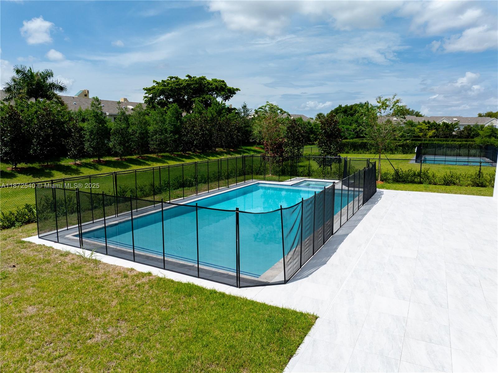 WESTON ESTATES - Residential