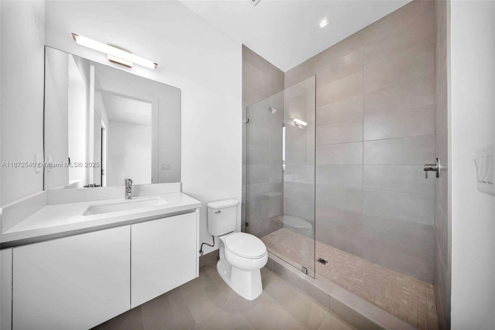 WESTON ESTATES - Residential