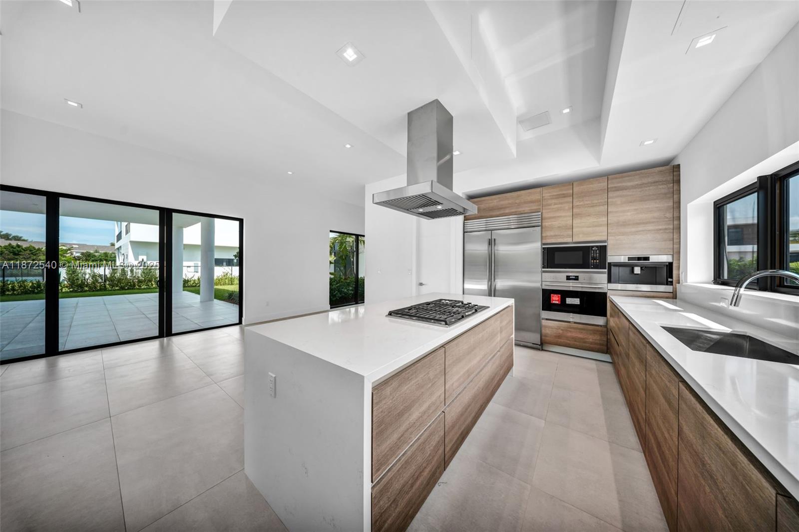 WESTON ESTATES - Residential