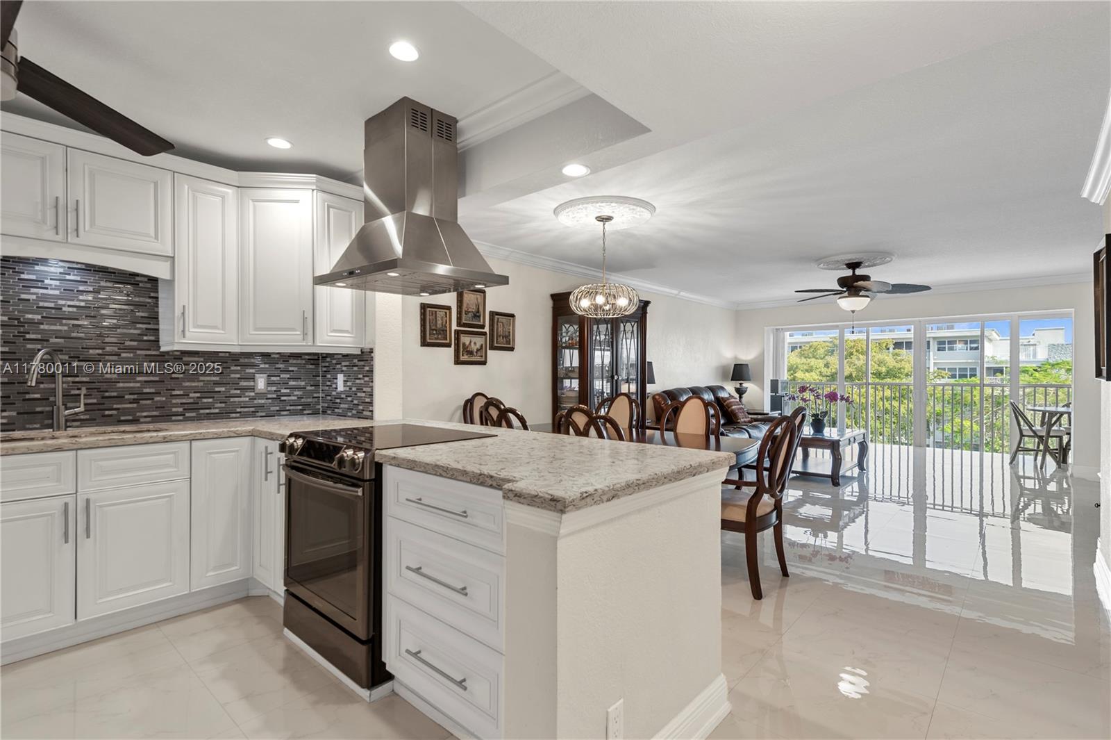 Property for Sale at 329 Se 3rd St 405P, Hallandale Beach, Broward County, Florida - Bedrooms: 2 
Bathrooms: 2  - $289,000