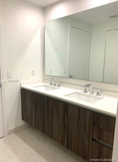 ARIA ON THE BAY - Residential Lease