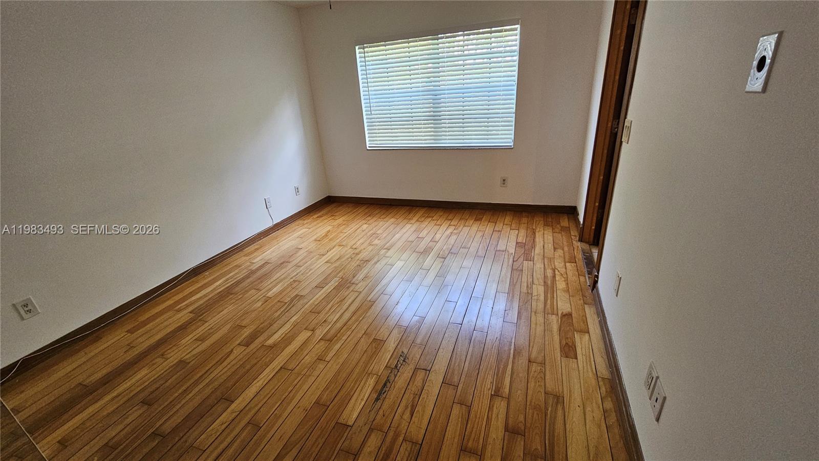 MONTEREY VILLAGE-ONE COND - Residential