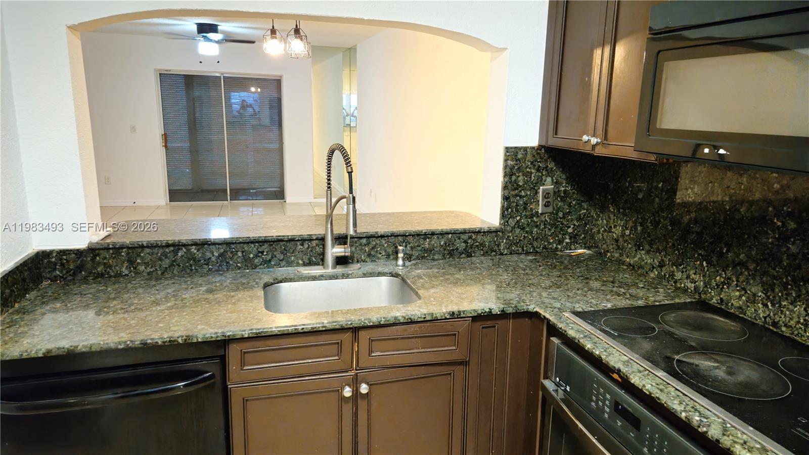 MONTEREY VILLAGE-ONE COND - Residential
