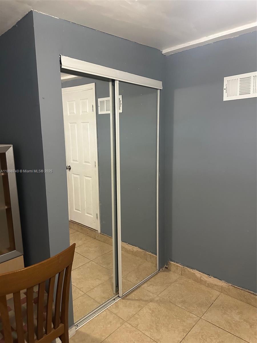 NORWOOD 4TH ADDN - Residential Lease