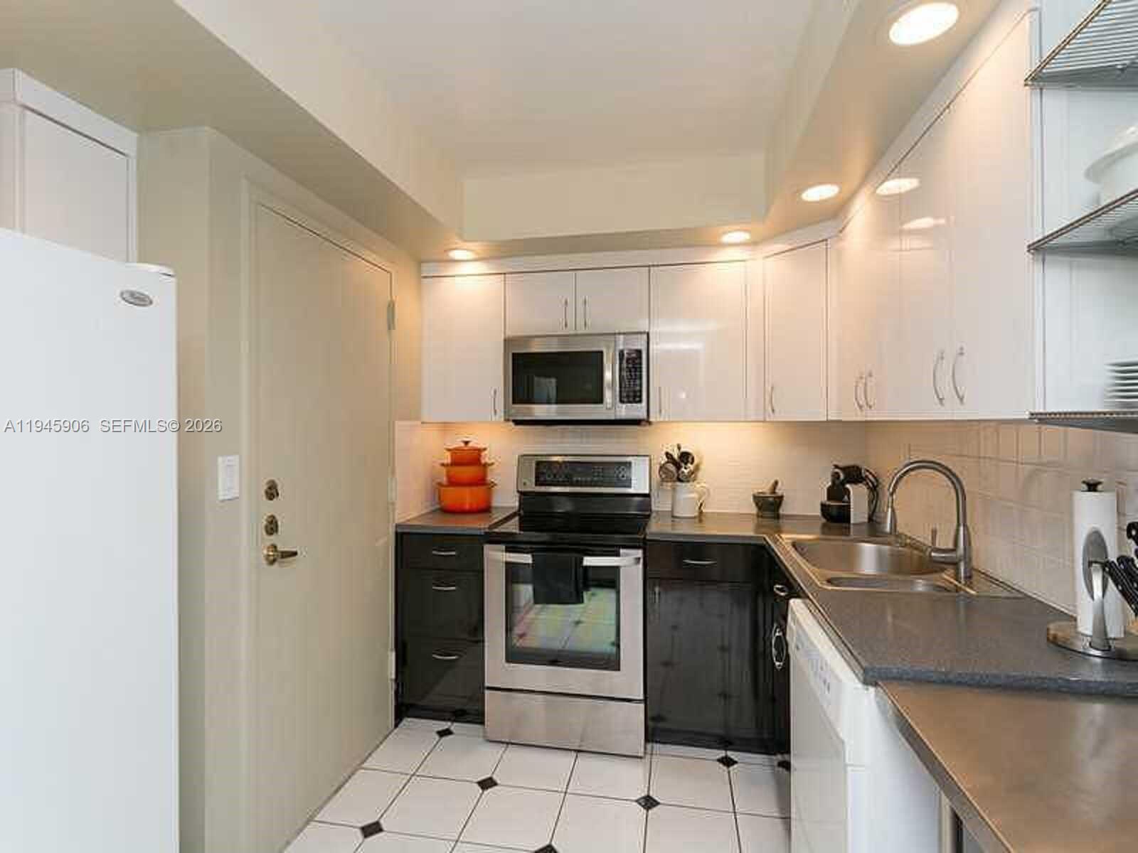 GABLES PLAZA CONDO - Residential