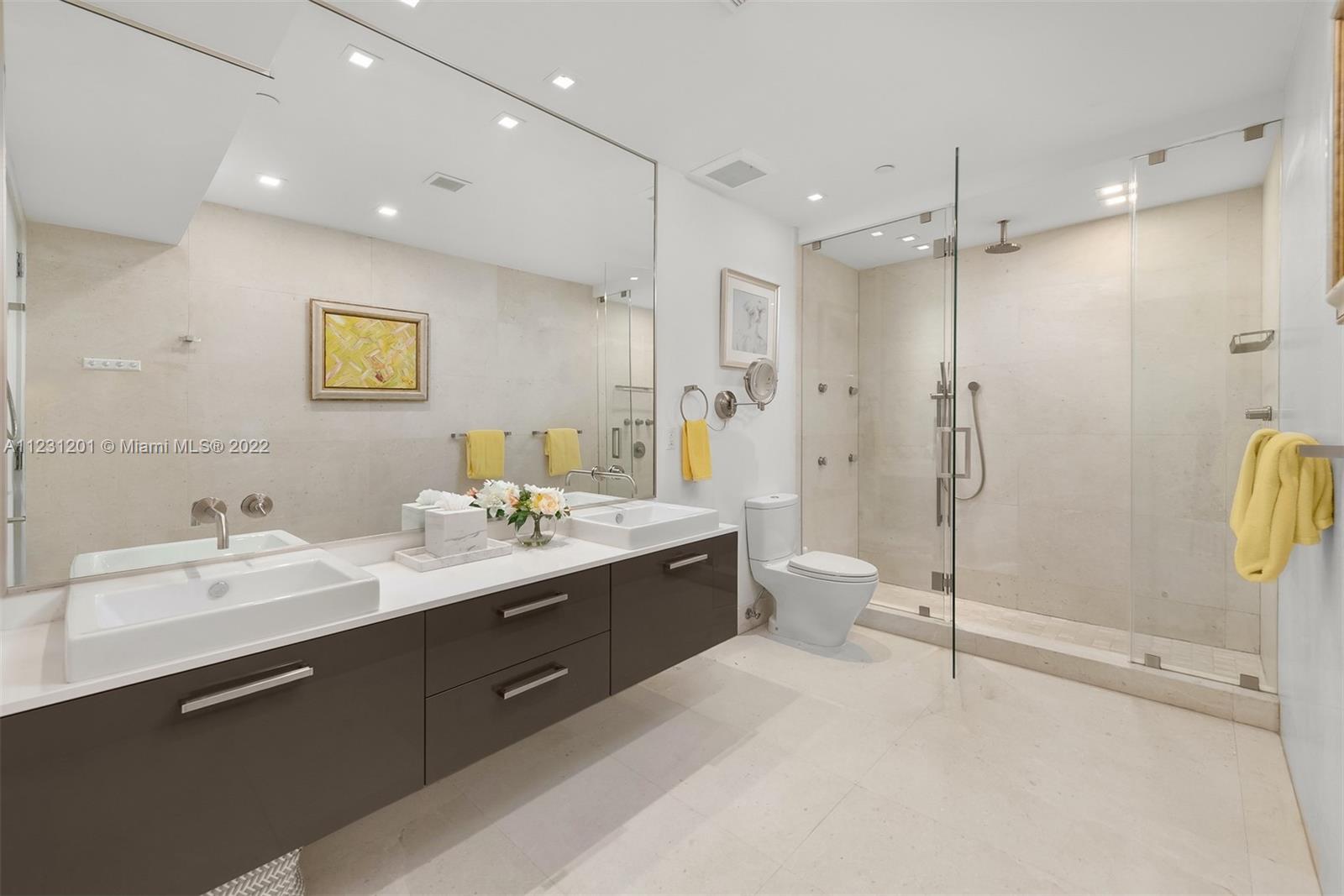 RESIDENCES AT VIZCAYA CON - Residential