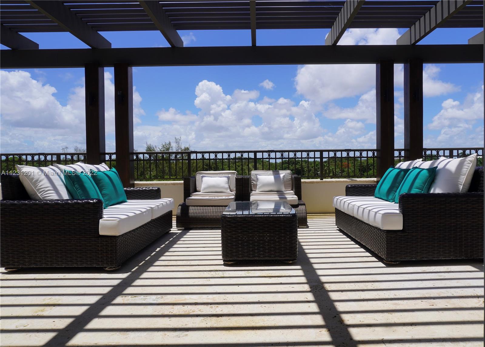 RESIDENCES AT VIZCAYA CON - Residential