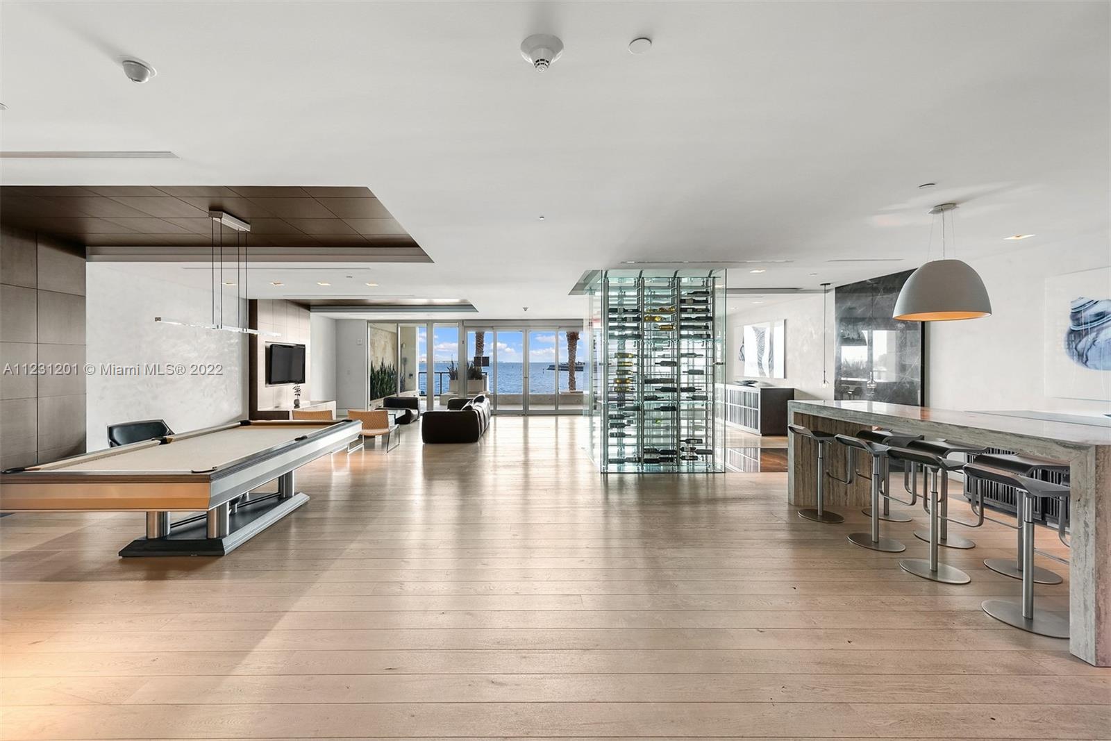 RESIDENCES AT VIZCAYA CON - Residential