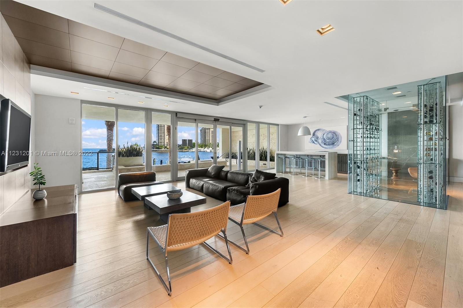 RESIDENCES AT VIZCAYA CON - Residential
