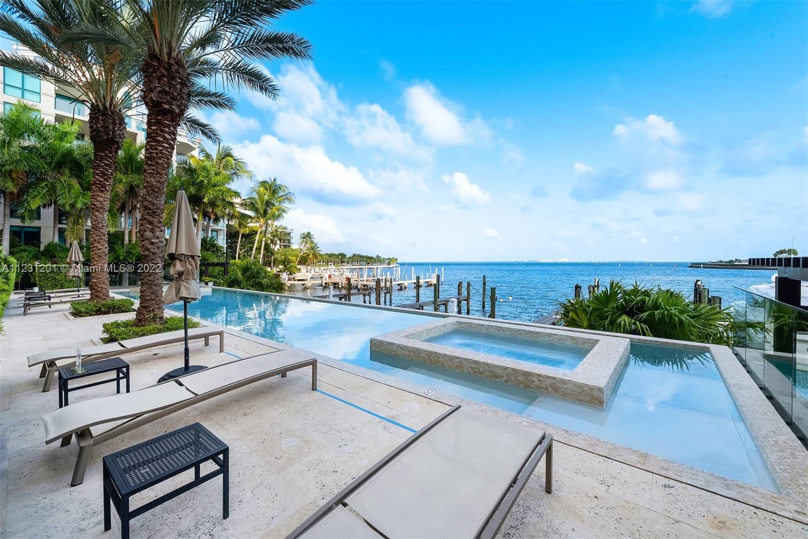 RESIDENCES AT VIZCAYA CON - Residential