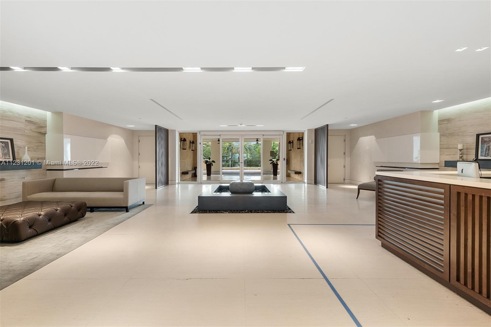 RESIDENCES AT VIZCAYA CON - Residential