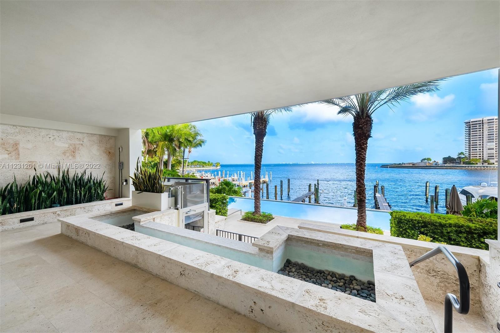 RESIDENCES AT VIZCAYA CON - Residential