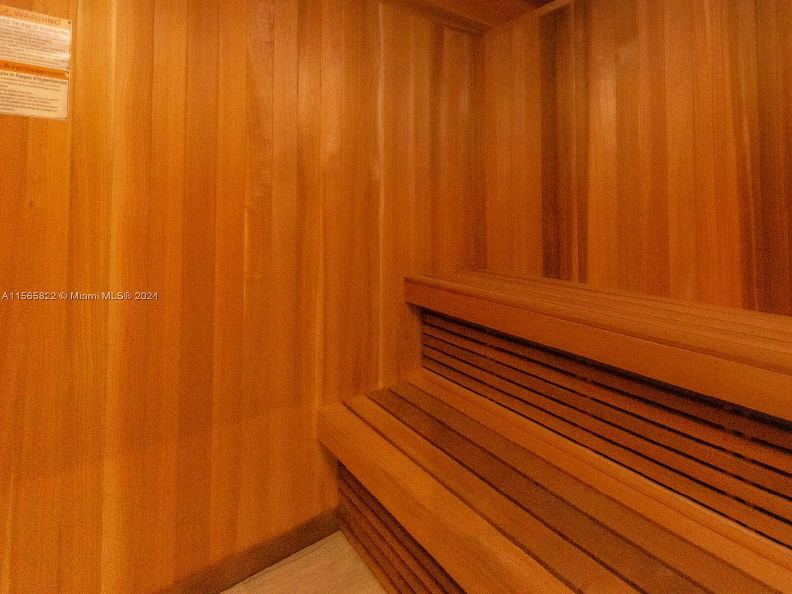 HYDE BEACH HOUSE - Residential