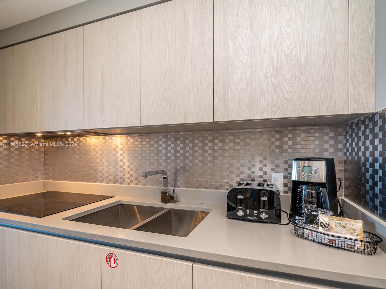 HYDE BEACH HOUSE - Residential