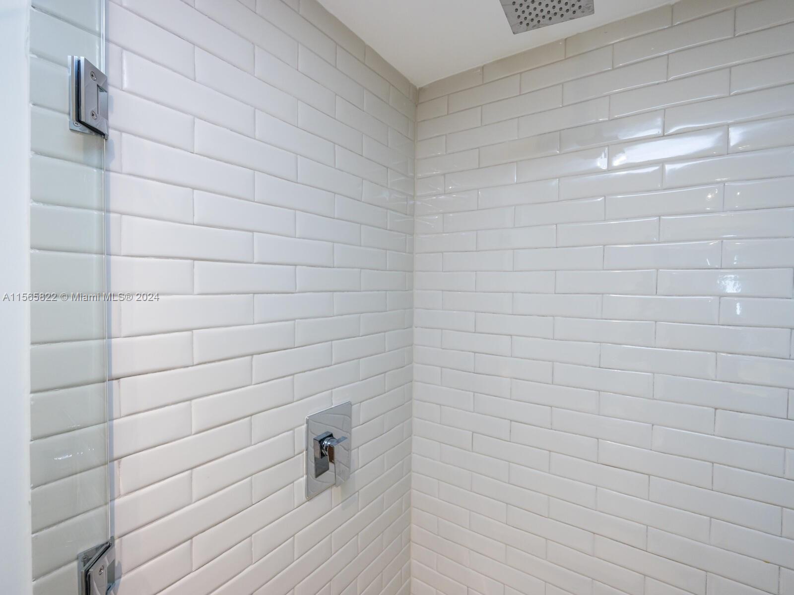HYDE BEACH HOUSE - Residential