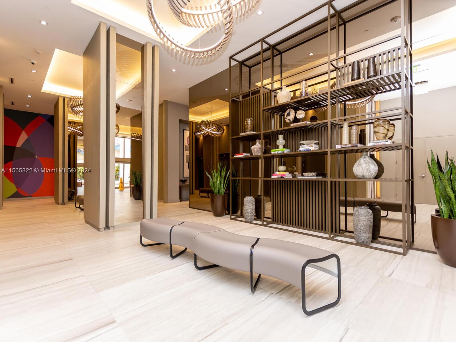 HYDE BEACH HOUSE - Residential
