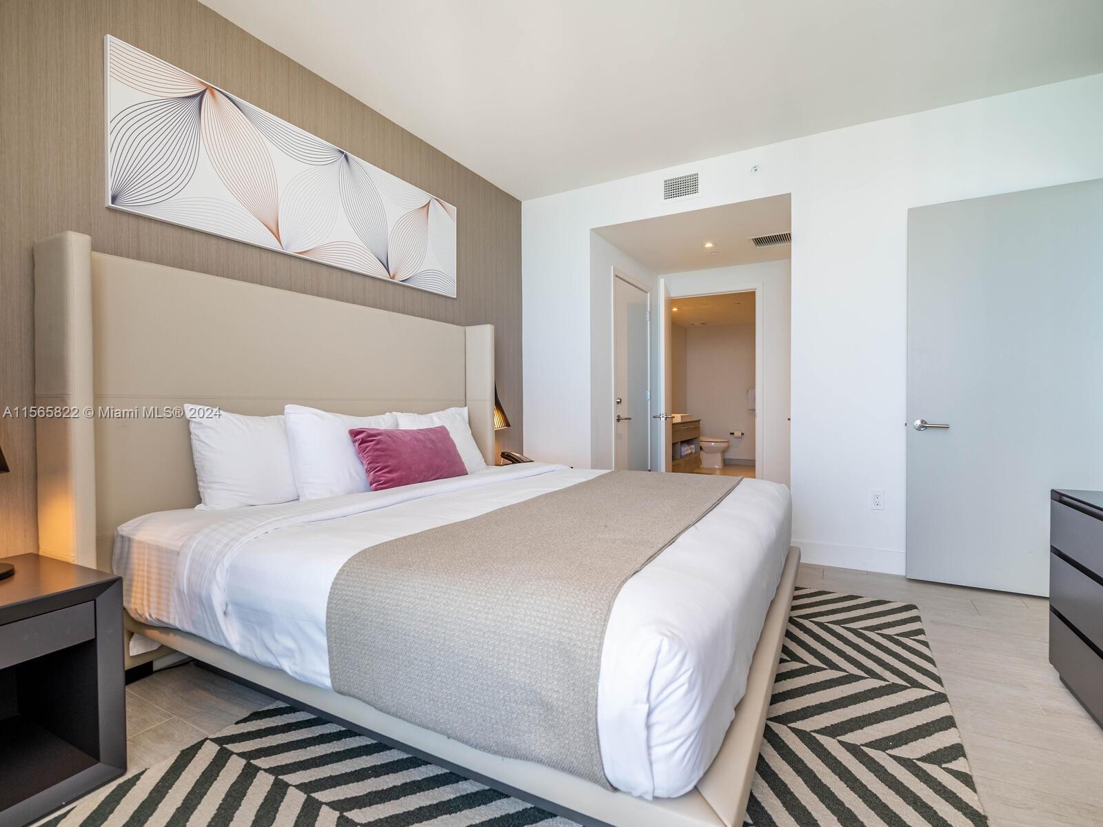 HYDE BEACH HOUSE - Residential