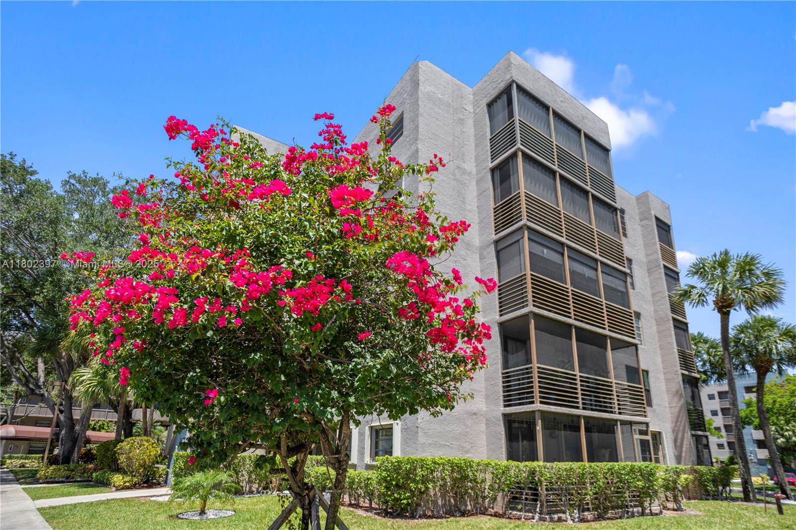Property for Sale at 900 Colony Point Cir 523, Pembroke Pines, Miami-Dade County, Florida - Bedrooms: 2 
Bathrooms: 2  - $205,000