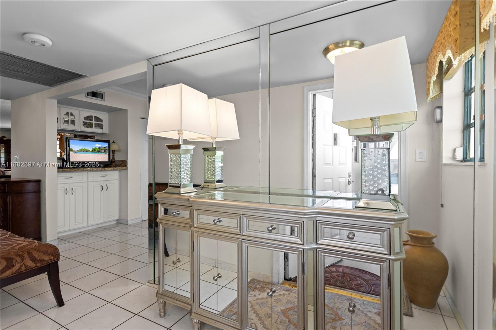 Property for Sale at 900 Colony Point Cir 523, Pembroke Pines, Miami-Dade County, Florida - Bedrooms: 2 
Bathrooms: 2  - $205,000