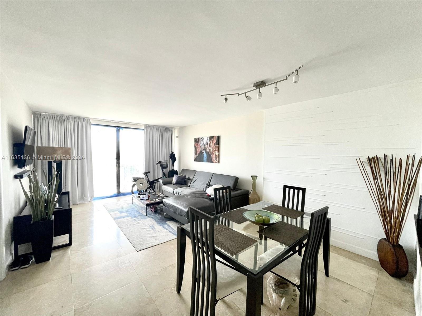 GREENWICH PH I CONDO - Residential