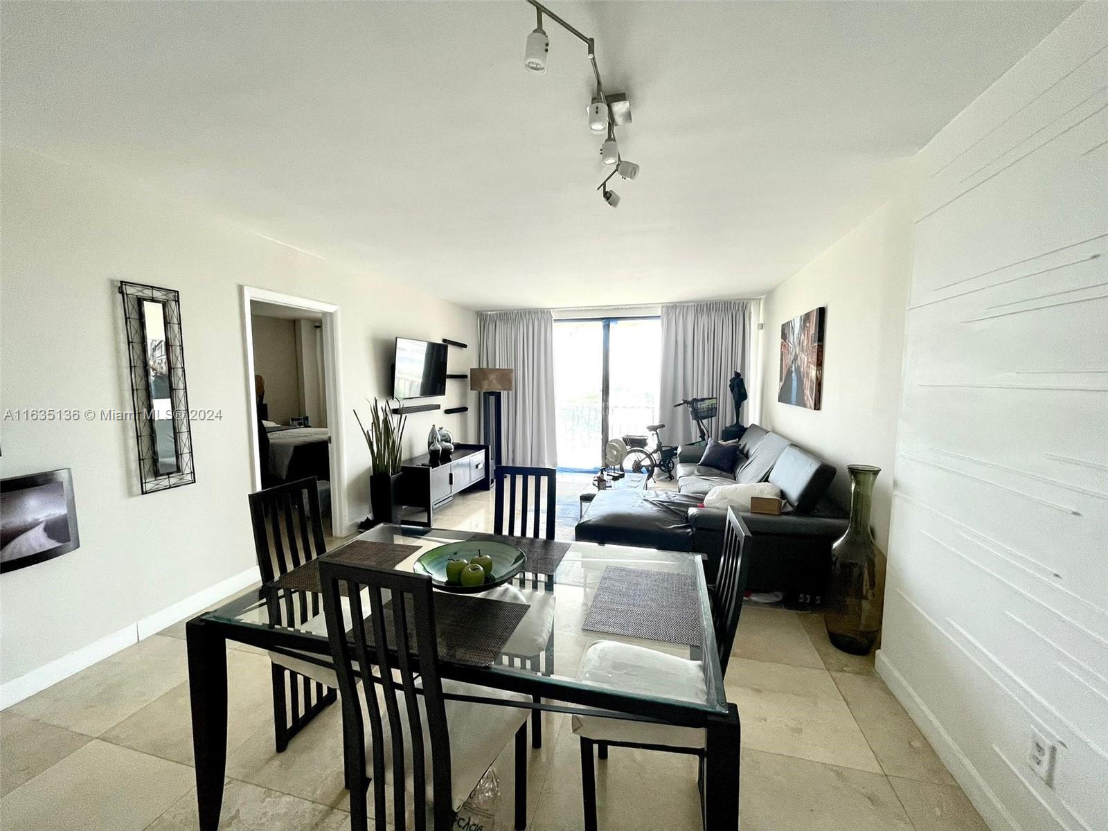 GREENWICH PH I CONDO - Residential