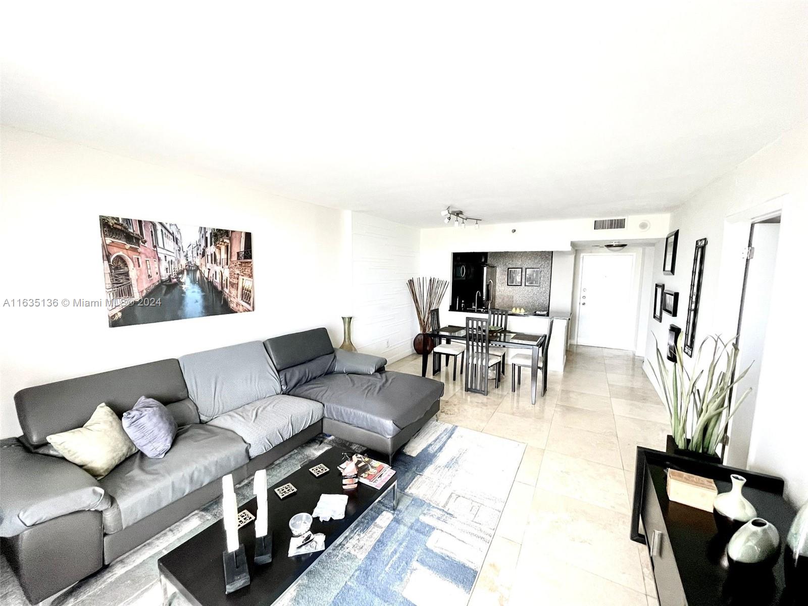 GREENWICH PH I CONDO - Residential