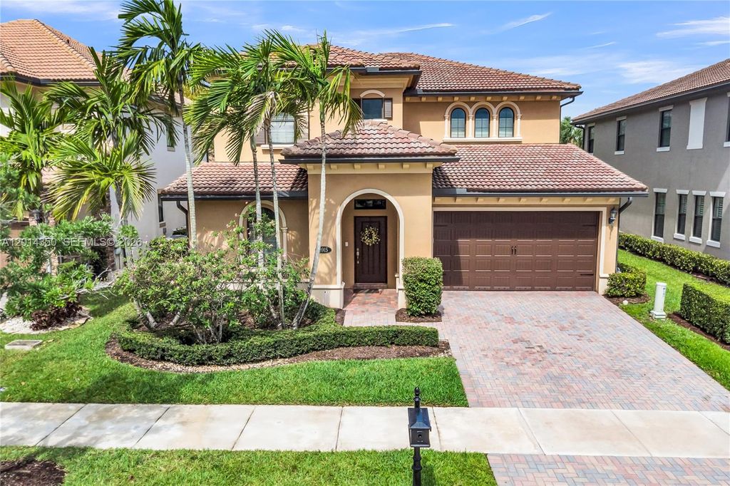 Photo of 8915 W Watercrest Cir W, Parkland, FL 33076 (MLS # A12014350)