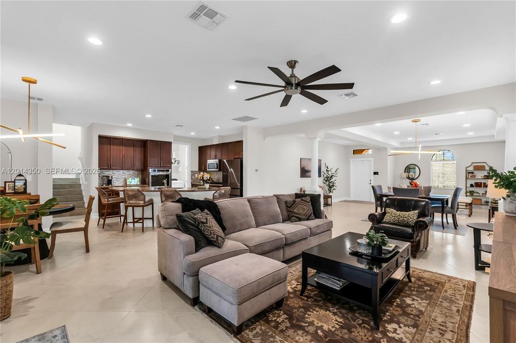 Photo of 8915 W Watercrest Cir W, Parkland, FL 33076 (MLS # A12014350)