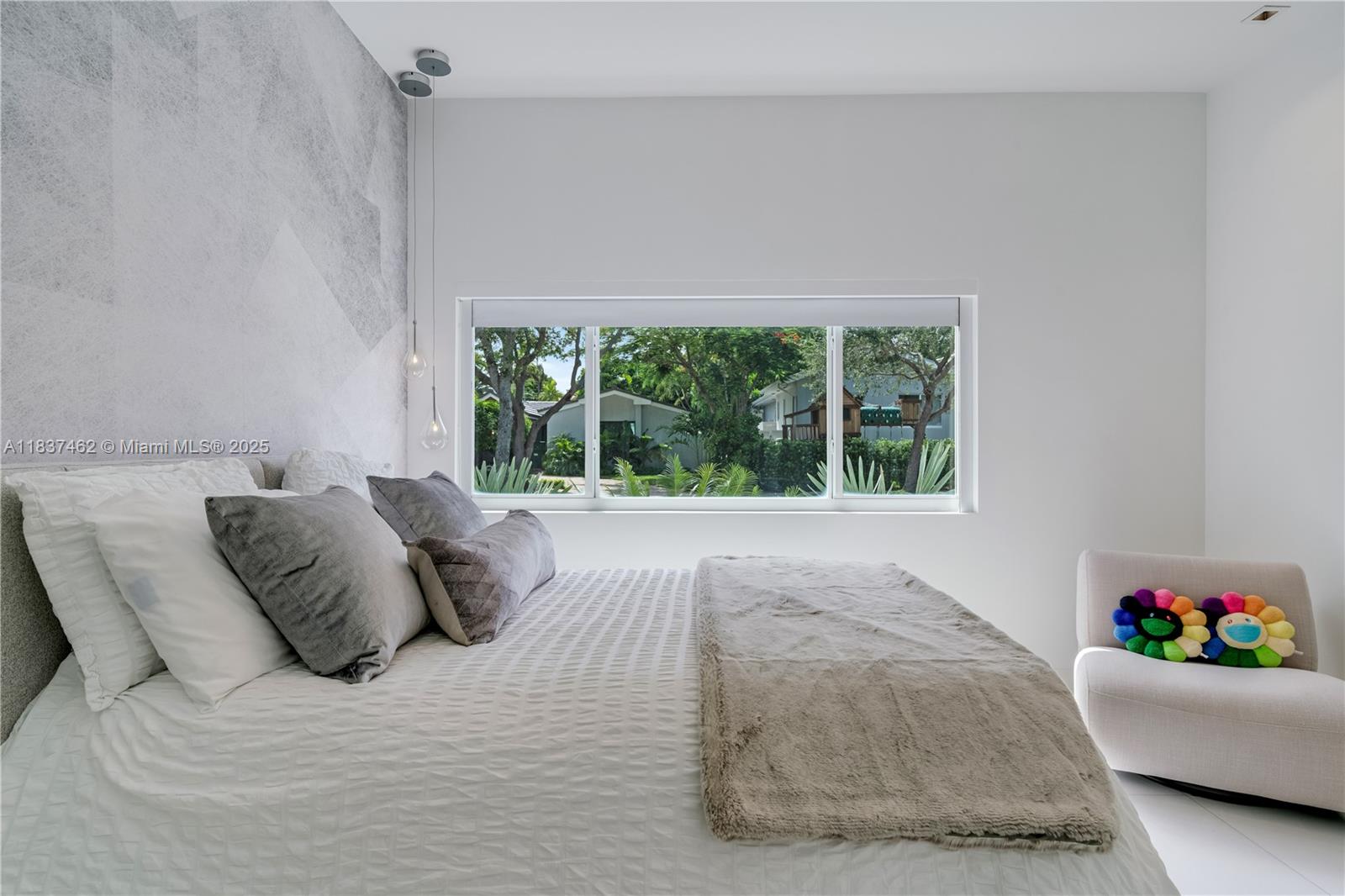 TROPICAL ISLE HOMES SUB 1 - Residential