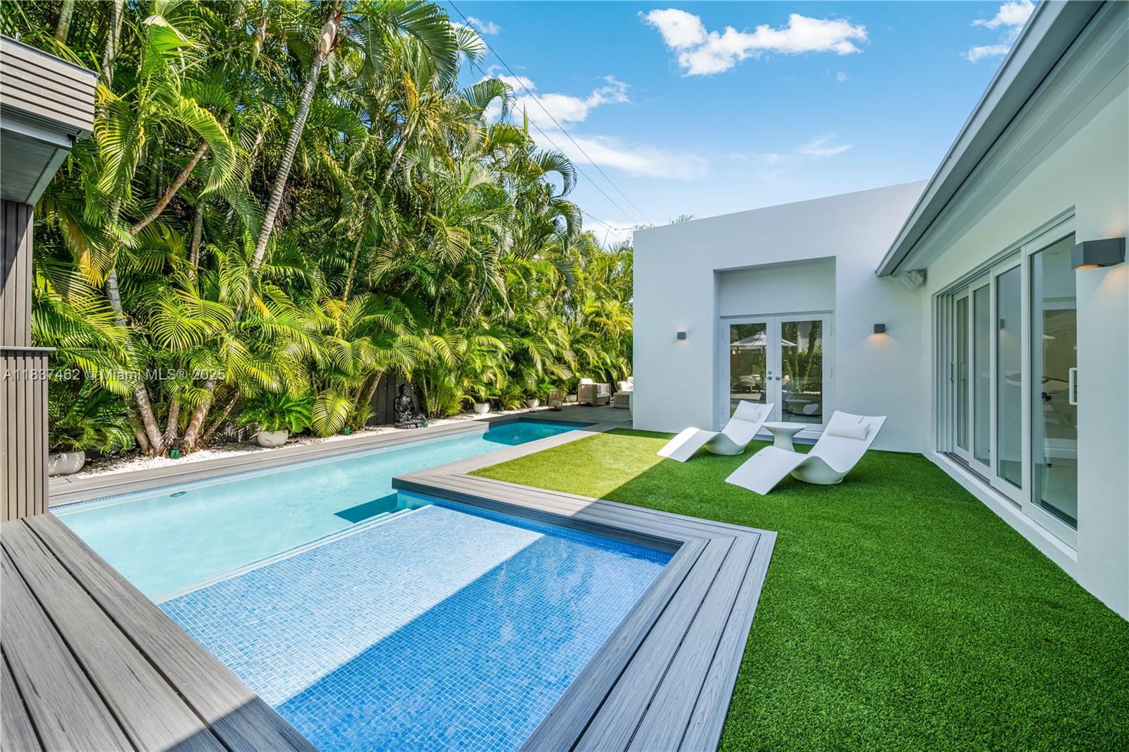 TROPICAL ISLE HOMES SUB 1 - Residential