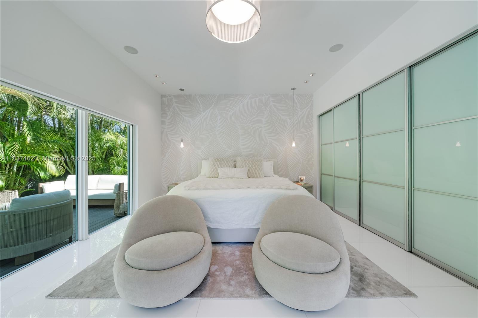 TROPICAL ISLE HOMES SUB 1 - Residential