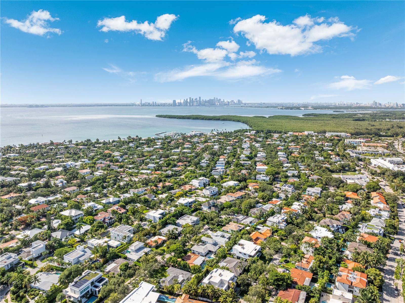 TROPICAL ISLE HOMES SUB 1 - Residential