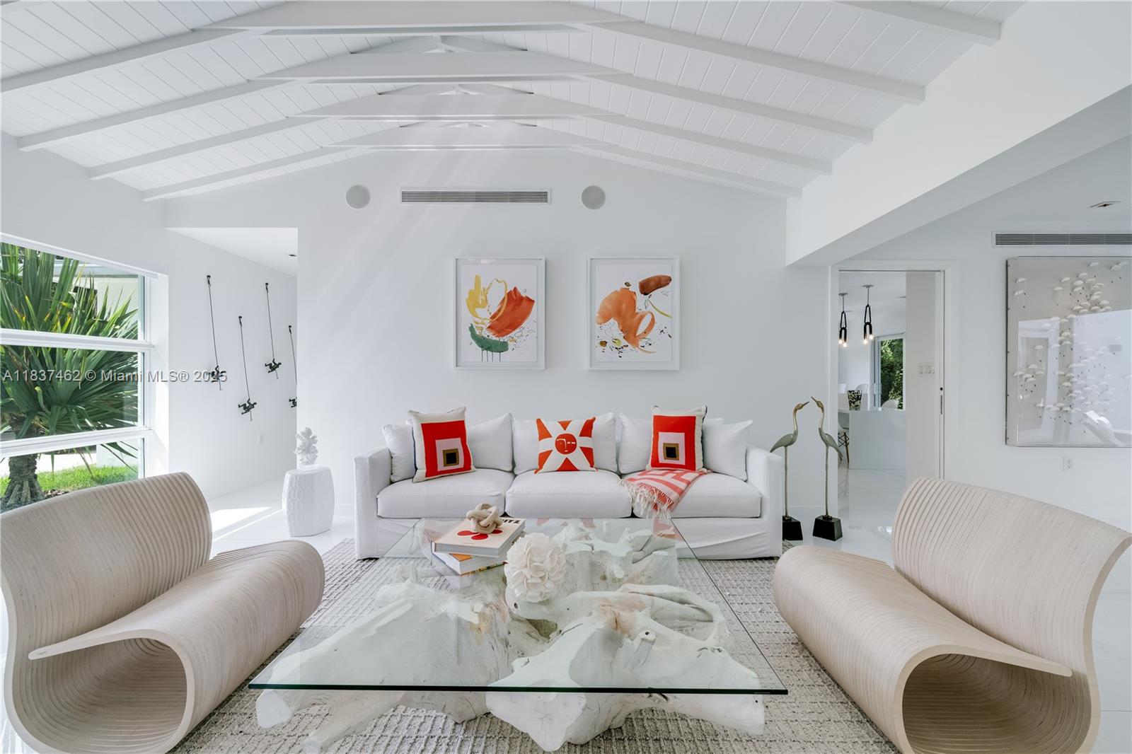 TROPICAL ISLE HOMES SUB 1 - Residential