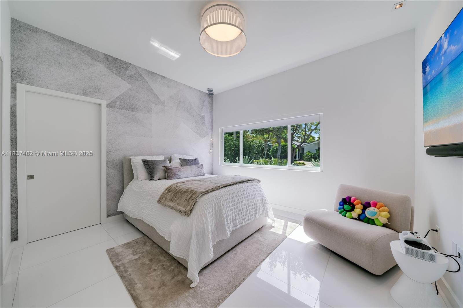 TROPICAL ISLE HOMES SUB 1 - Residential