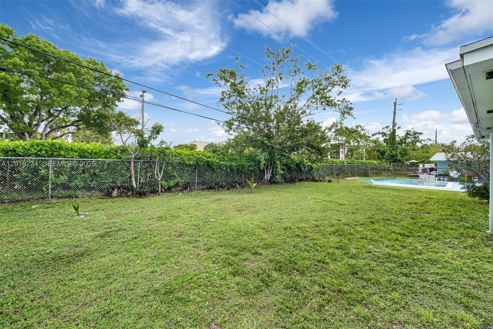 AQUA ISLES - Residential
