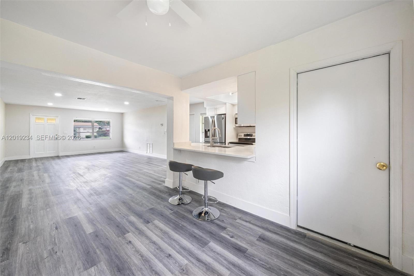 AQUA ISLES - Residential