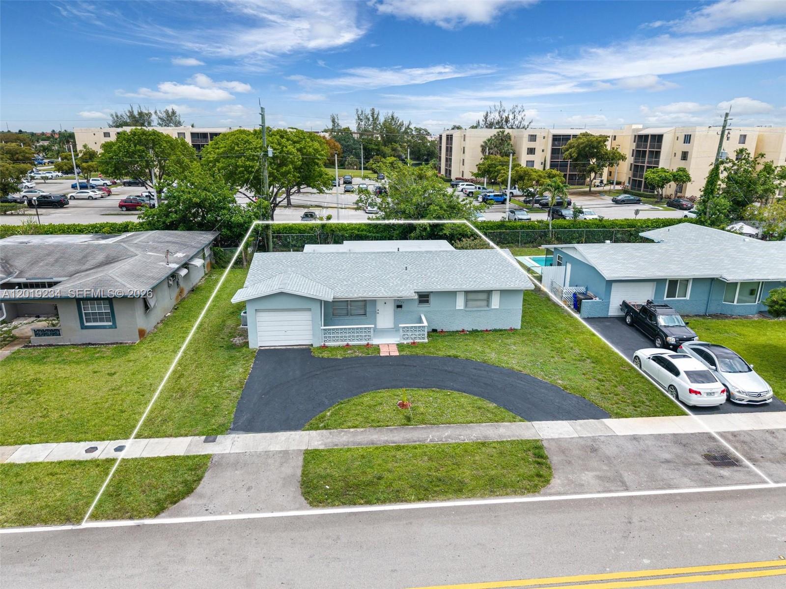 AQUA ISLES - Residential