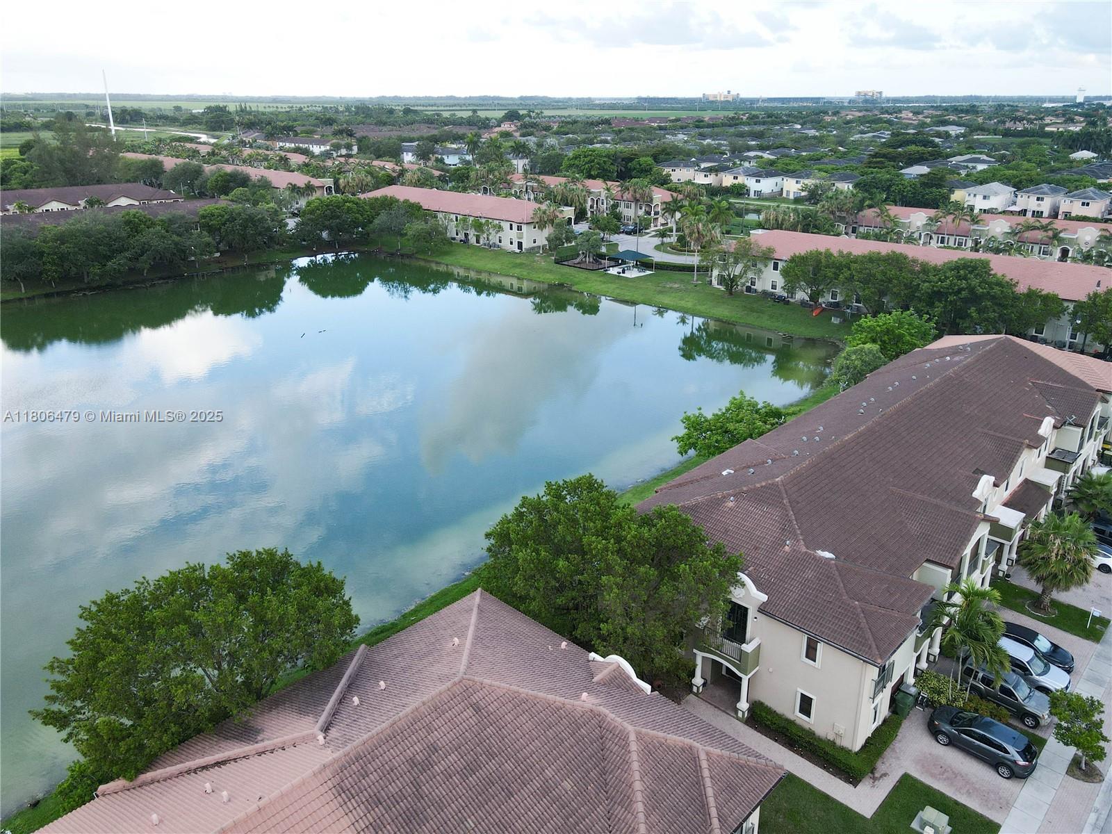 639 Ne 33rd Ter, Homestead, Miami-Dade County, Florida - 3 Bedrooms  
3 Bathrooms - 