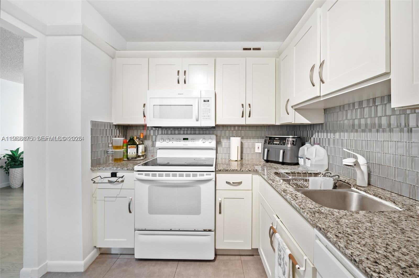 ARLEN HOUSE EAST CONDO - Residential