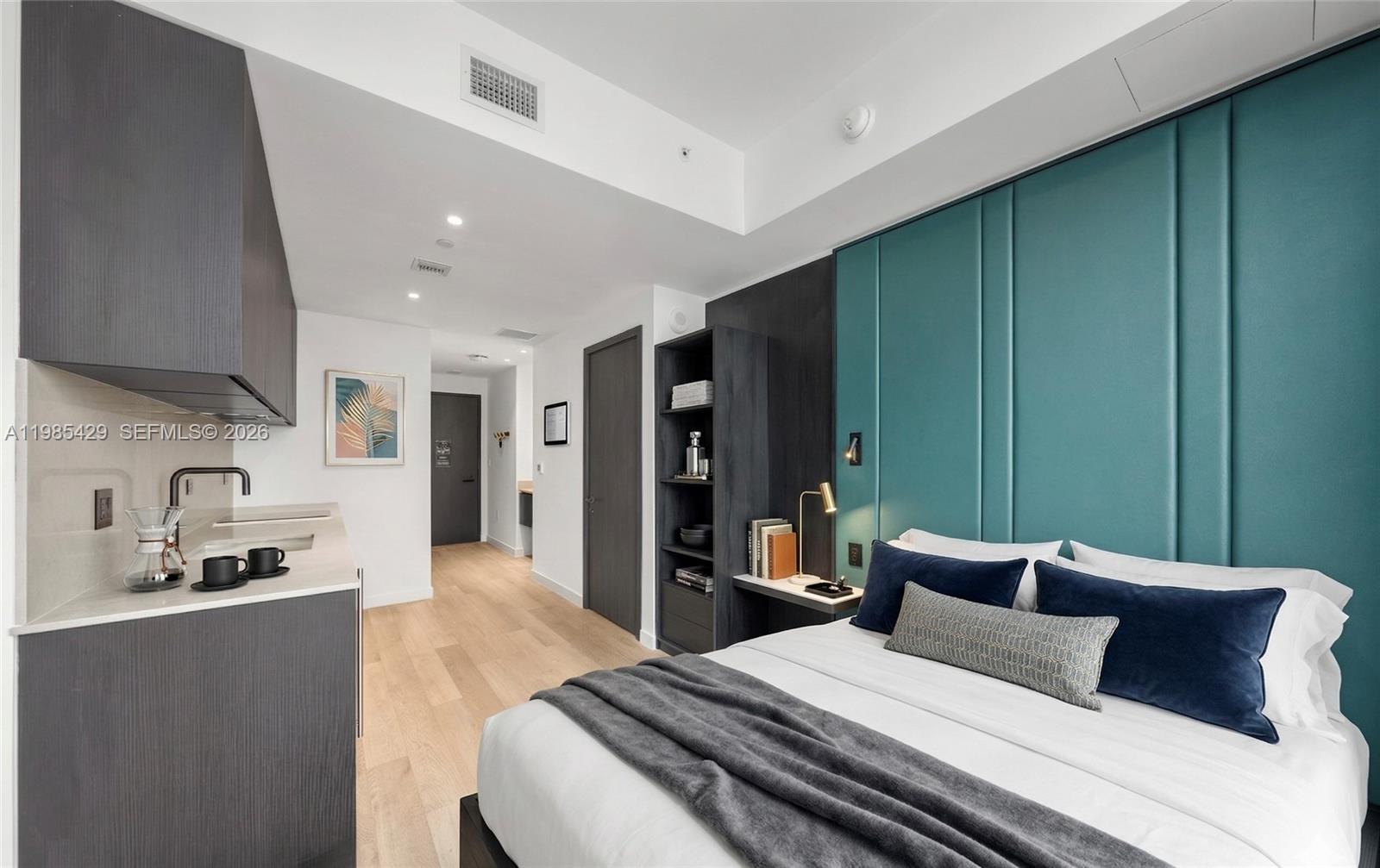 ELEVEN HOTEL AND RESIDENCE - Residential