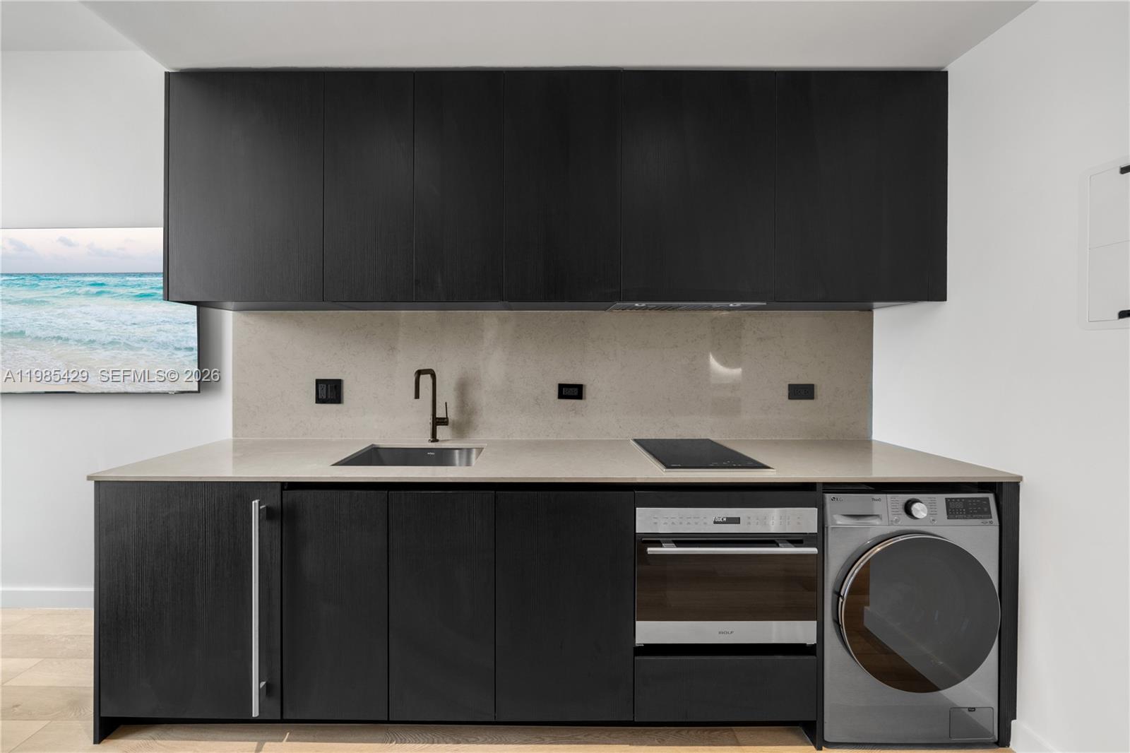 ELEVEN HOTEL AND RESIDENCE - Residential