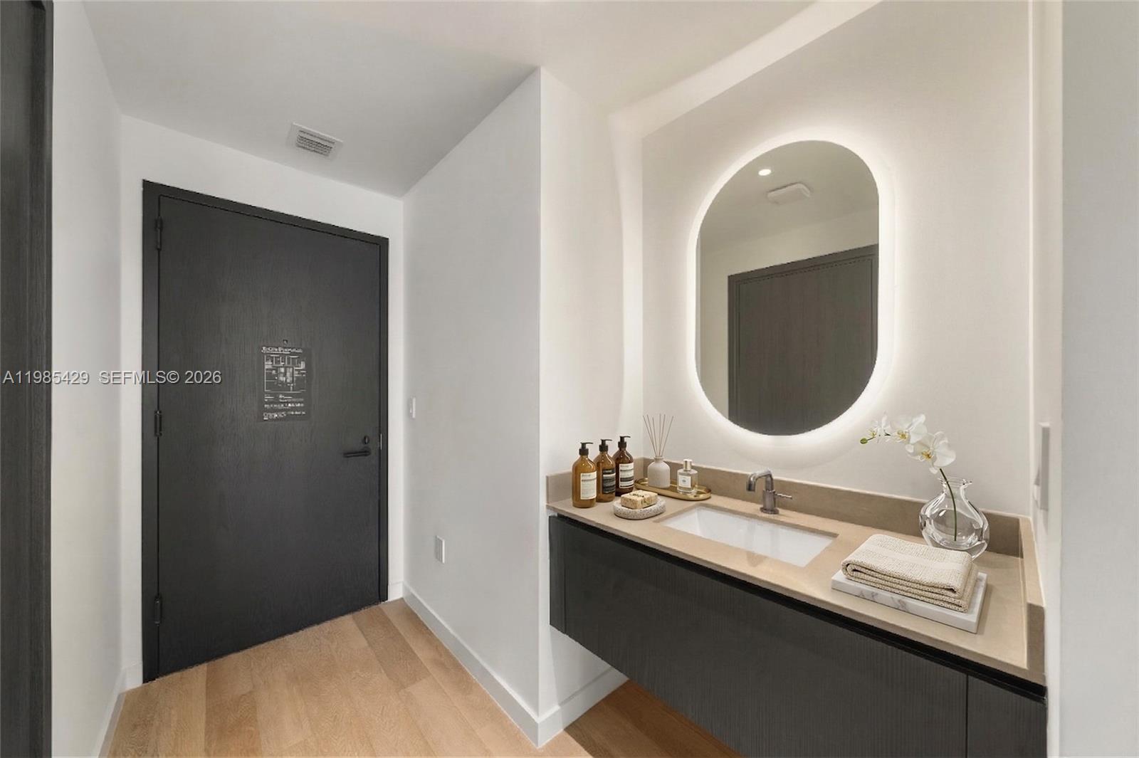 ELEVEN HOTEL AND RESIDENCE - Residential